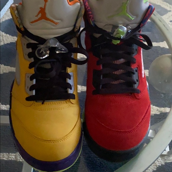 jordan’s 5 retro se - Picture 2 of 4